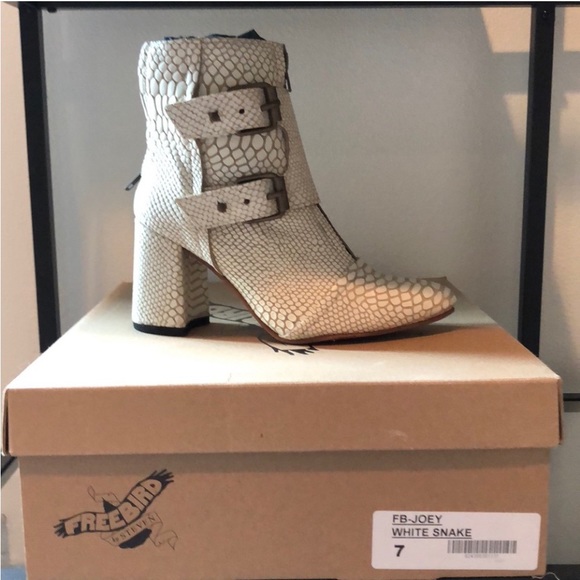 💕❤️Update! Found! Freebird Joey boots❤️💕 - Picture 2 of 2